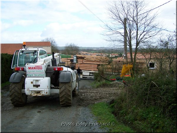 5-Livraison_arriv_sur_chantier_2072.JPG
